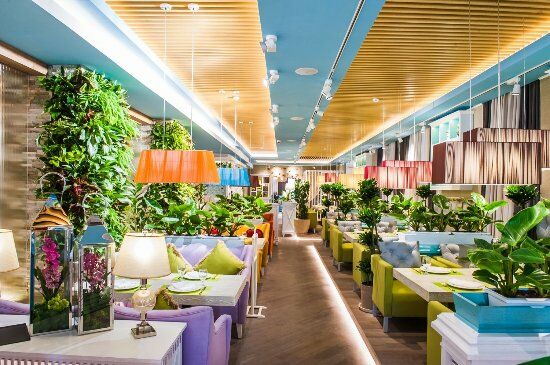 Aura Verdant Restaurant